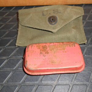 WW2/KOREAN WAR 1ST AID POUCH COMPLETE