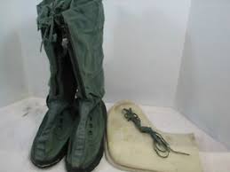 Genuine Issue N-1B Snow EXCW Mukluks Boots W/LINERS