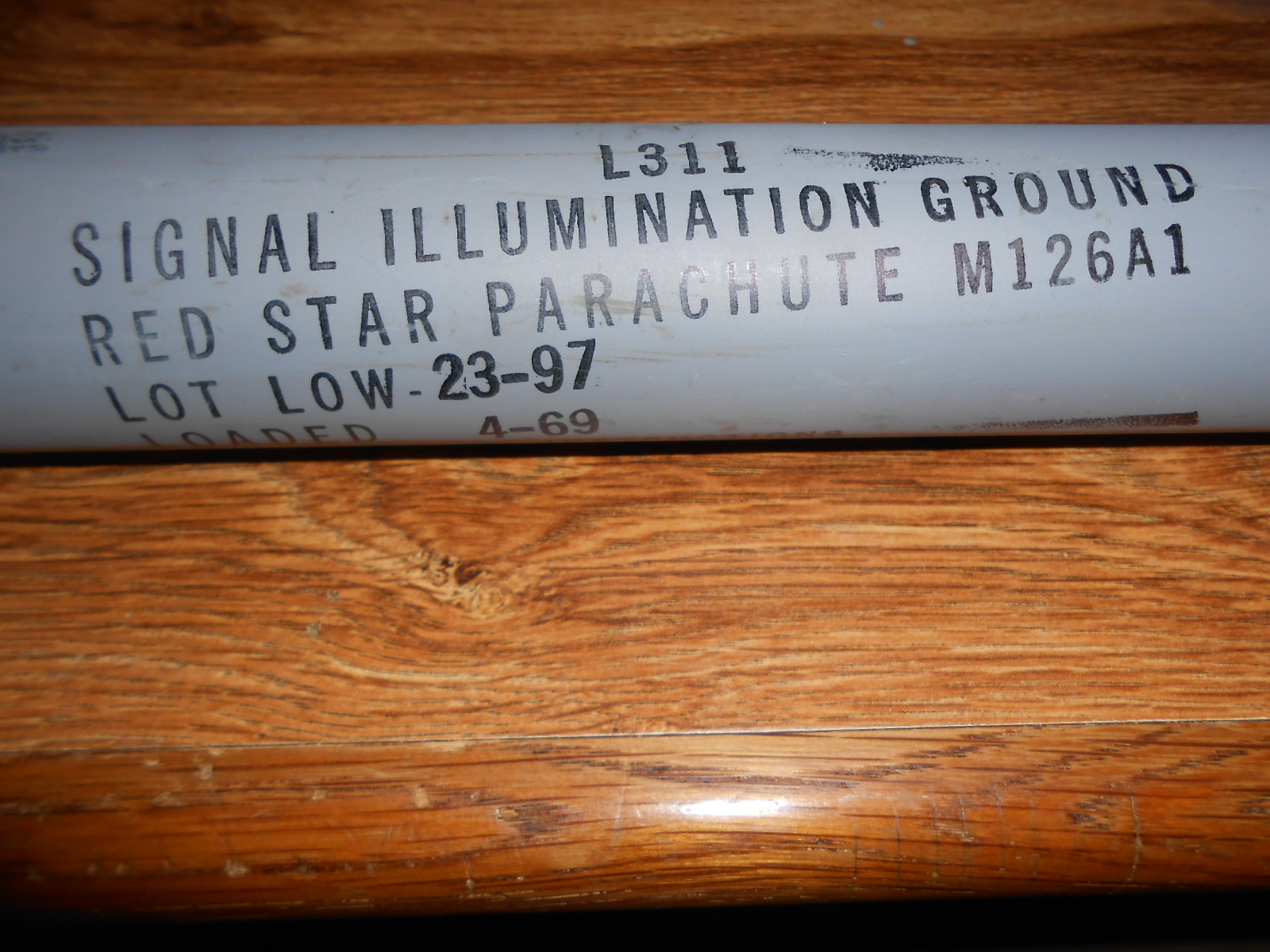 U.S. Military vintage M126A1 Red Star Parachute Flare