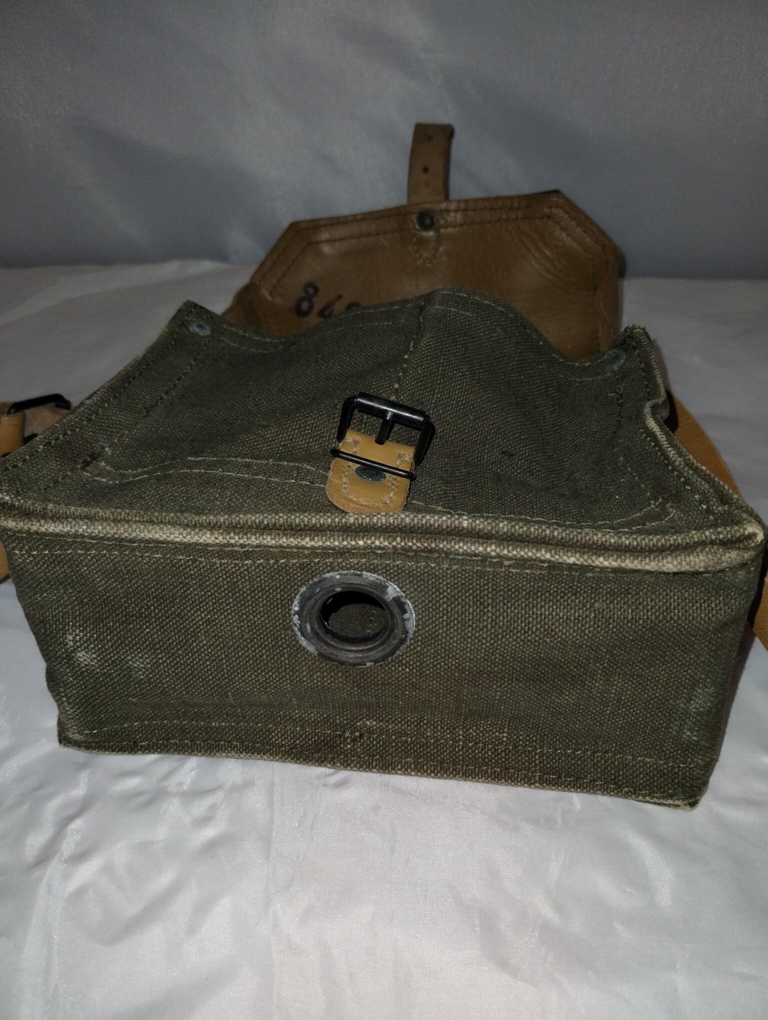 French Ammo/magazine bag Like new - Image 3