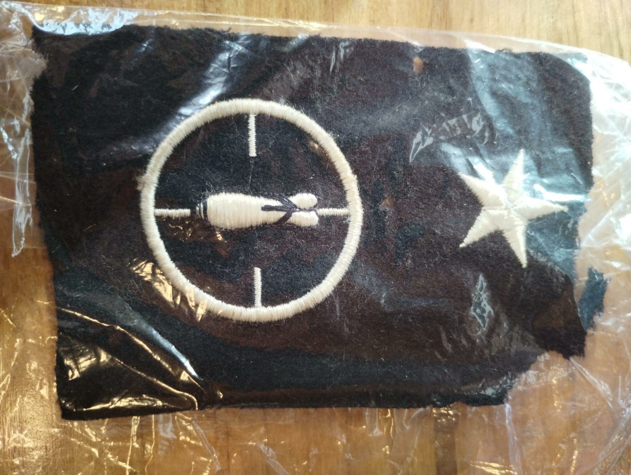 US NAVY SPECIALIST DISTINGUISHING MARK - WW2 HORIZONTAL BOMBER EXPERT PATCH POOR CONDITION