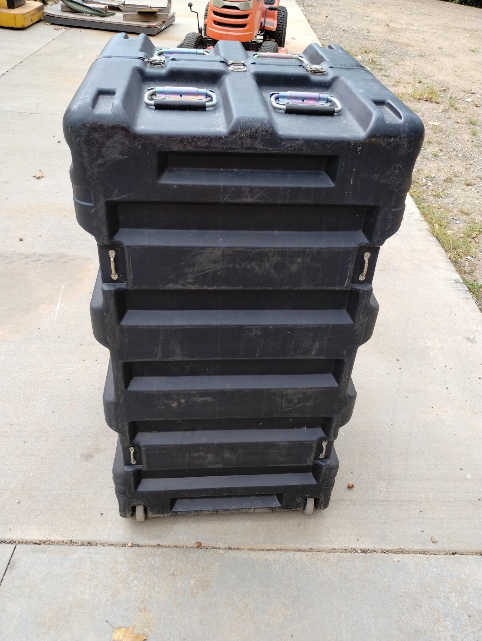 Used Black military AR15 / M16 Rifle Case holds 12 rifles - Image 4