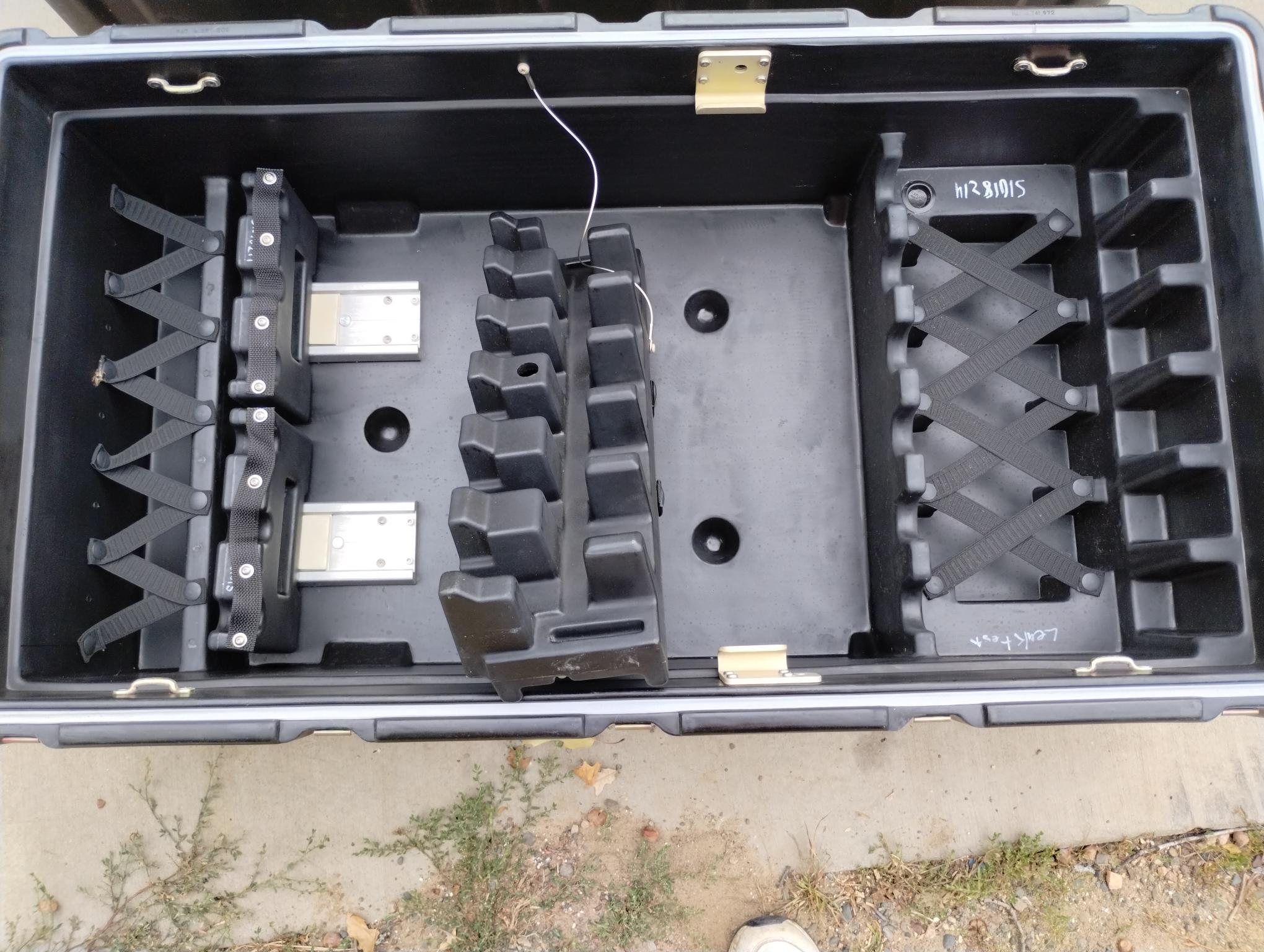 Used Black military AR15 / M16 Rifle Case holds 12 rifles - Image 12